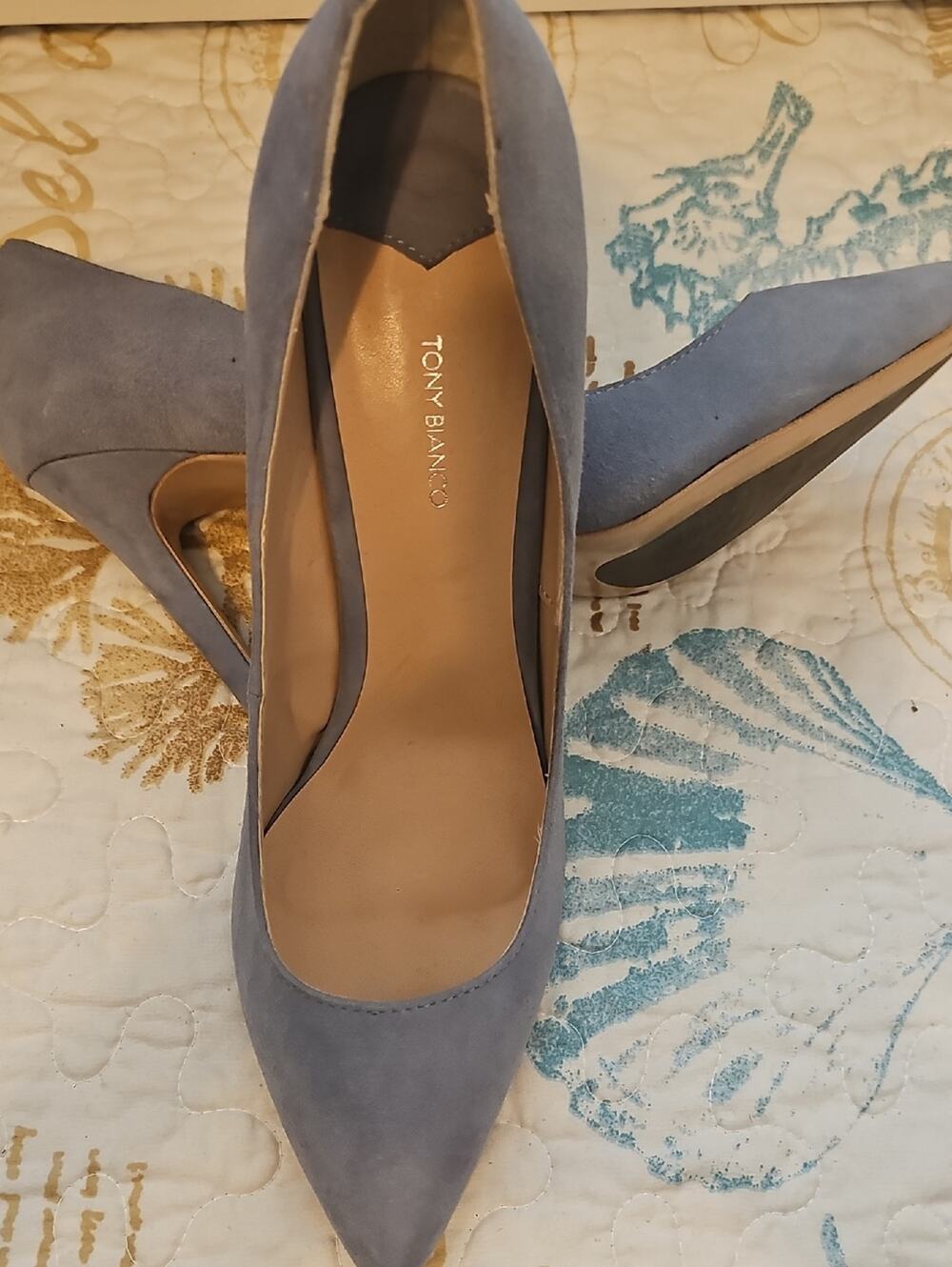 Tony Bianco Ajana Powder Blue Denim Suede Pointed Toe 4" Heel Size 10 MSRP $149